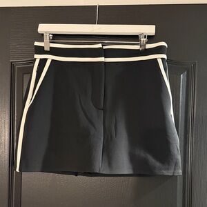 RHONE Women's Black and White Skort with Shorts NWOT Golf, Tennis or Casual Wear